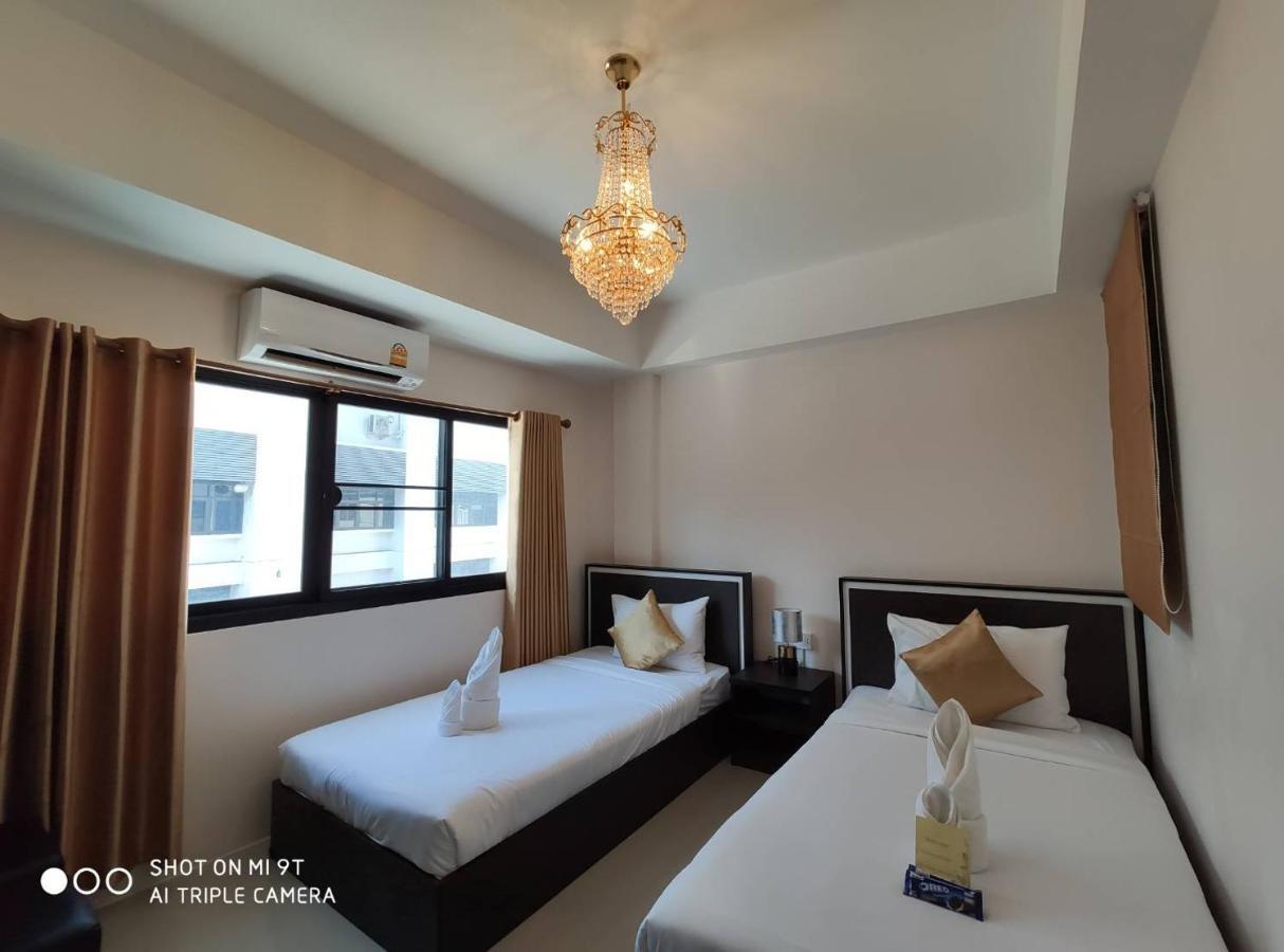 Bann Tawan Hostel&Spa Chiang Rai Bagian luar foto